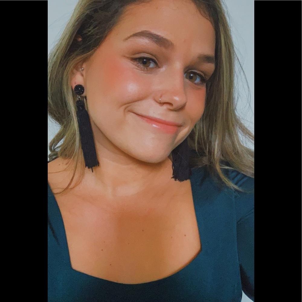 Meet your Posher, Megan